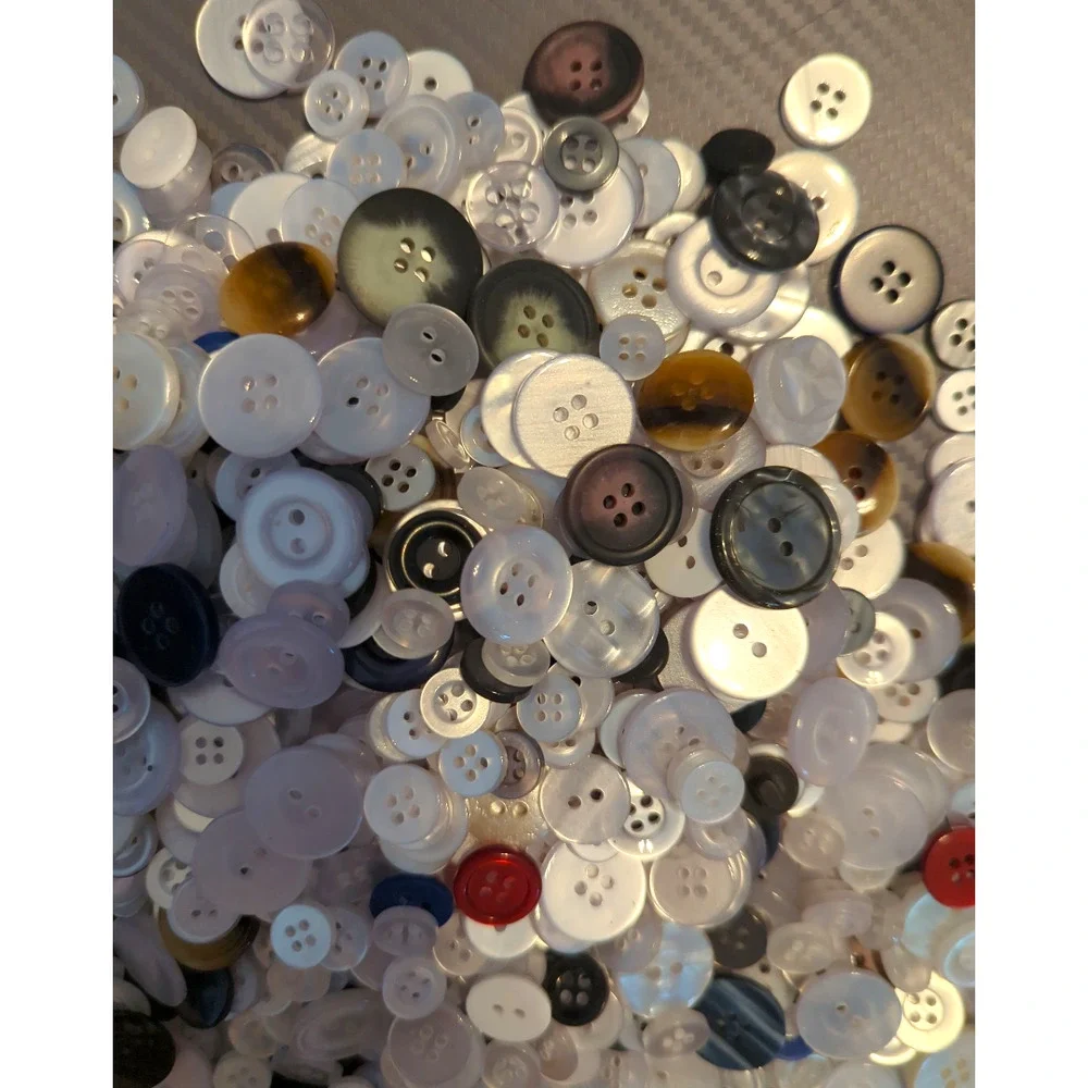 BUTTONS 1 Pound Crafty Nostalgic Plastic White Plastic Buttons